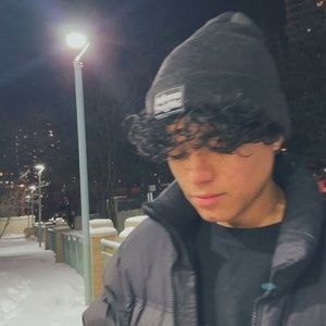 Meet your Posher, Dini